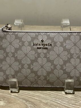 kate spade Neutral Heart-Pattern Zip Wallet with Gold Logo